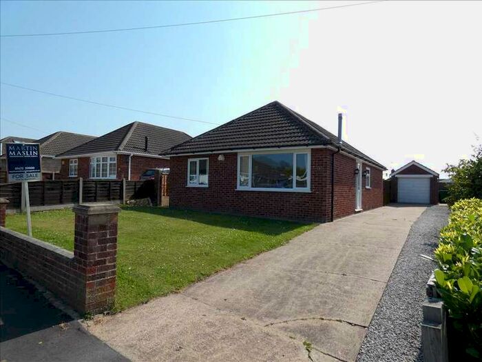 Houses for sale & to rent in DN37 0EL, Birkdale, Waltham Grimsby