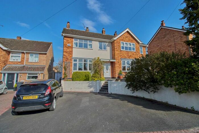 3 Bedroom Semi-Detached House For Sale In Greenhill Road, Stoke Golding, Nuneaton, CV13