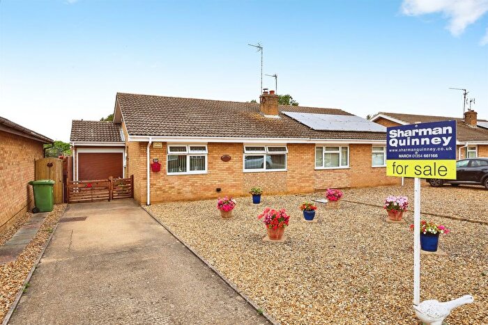 3 Bedroom Semi-detached Bungalow For Sale In Fen View, Christchurch, Wisbech, PE14