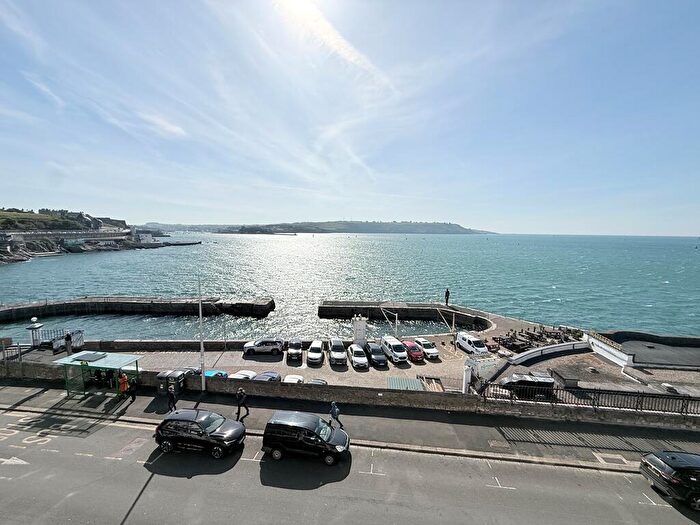 2 Bedroom Apartment For Sale In Top Floor Waterfront Apartment With Breathtaking Sea Views, PL1