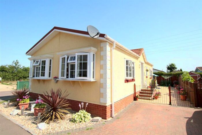2 Bedroom Park Home For Sale In Barretts Lane, Needham Market, Ipswich, IP6