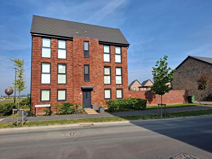 4 Bedroom Semi Detached House For Sale In Marden Avenue, Swindon, Wiltshire, SN1