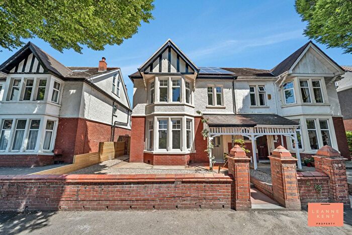 4 Bedroom Semi-detached House For Sale In Colchester Avenue, Penylan, CF23