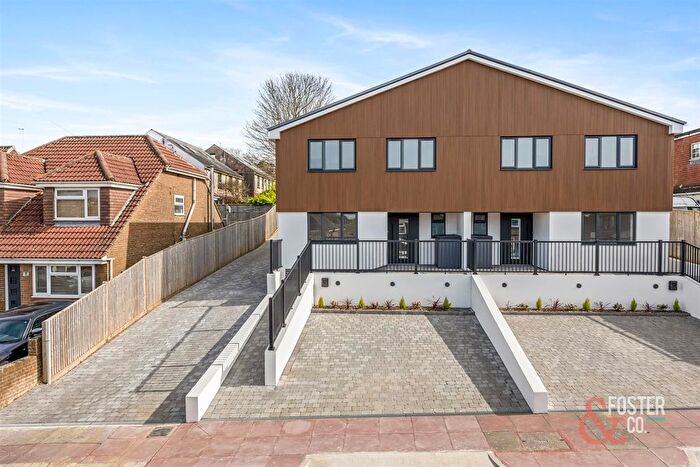 3 Bedroom Semi Detached House For Sale In The Ridgway, Brighton, BN2