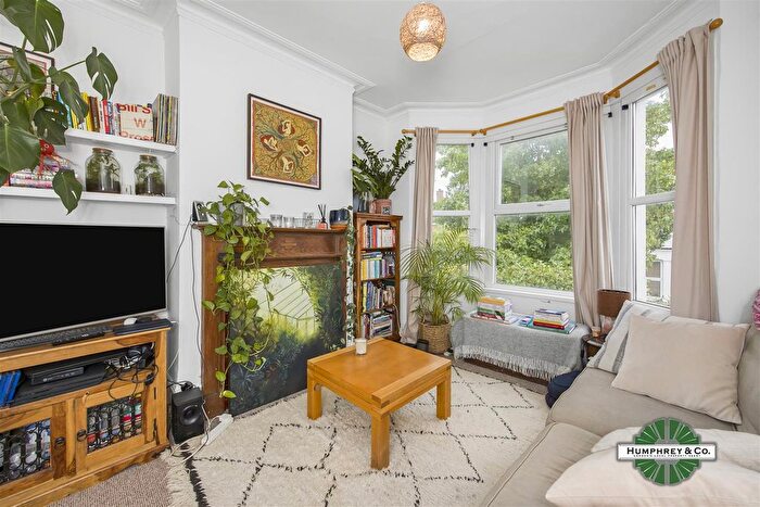 3 Bedroom Flat To Rent In Howard Road, Walthamstow, E17