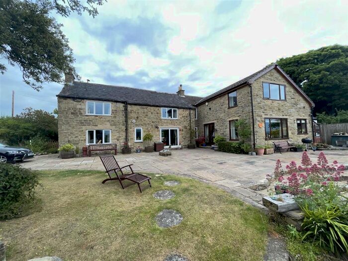 3 Bedroom Detached House For Sale In Hillside, Stretton, Alfreton, DE55