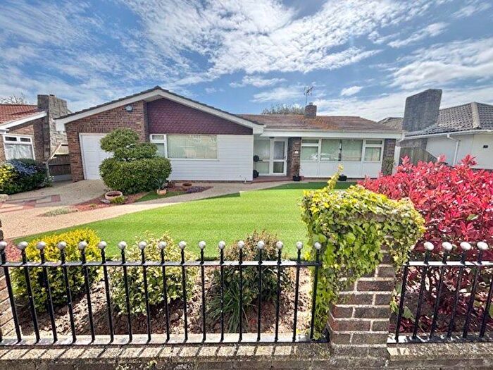 3 Bedroom Detached Bungalow For Sale In Kennedy Avenue, Gorleston, NR31