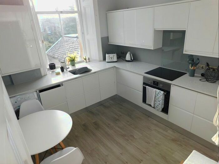 2 Bedroom Flat To Rent In Strathearn Road, Edinburgh, EH9