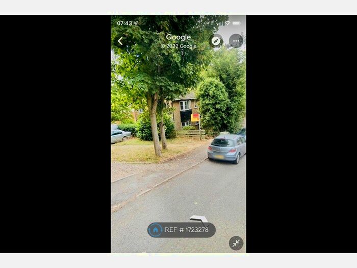 2 Bedroom Flat To Rent In Walnut Tree House, High Wycombe, HP11