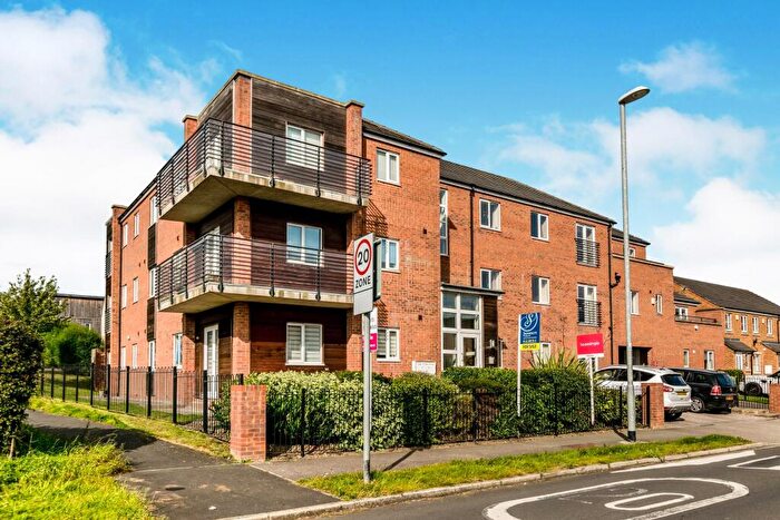 2 Bedroom Apartment To Rent In Swarcliffe Approach, Leeds, LS14