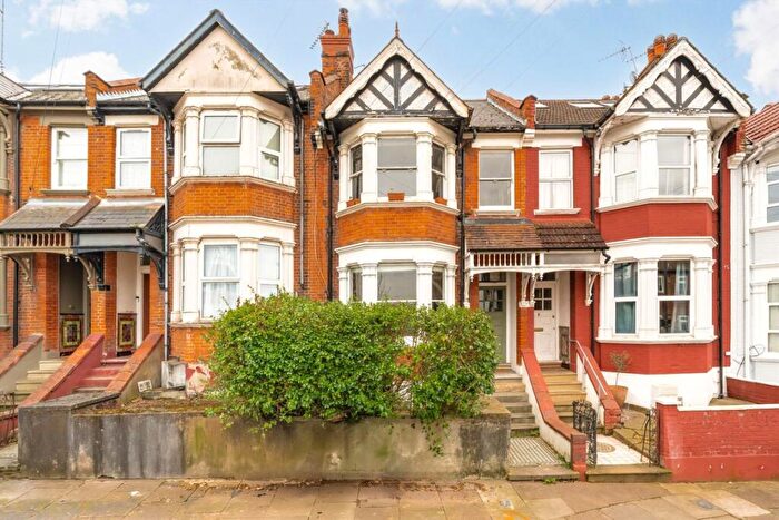2 Bedroom Flat To Rent In Kings Road, London, NW10