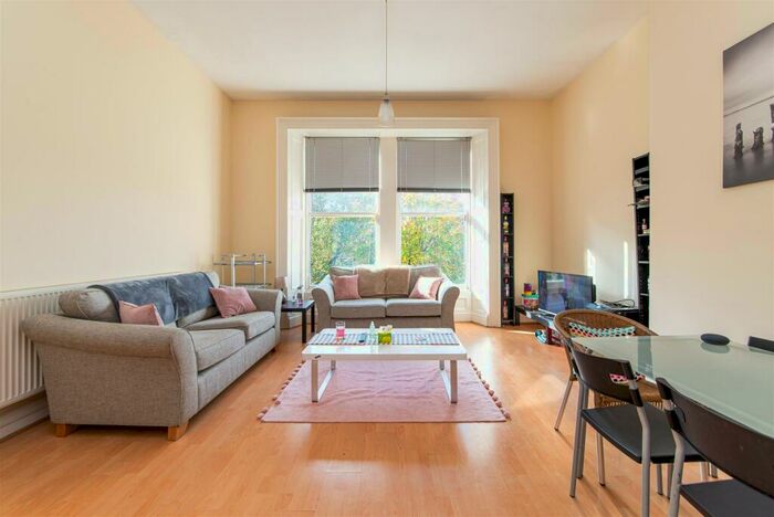 3 Bedroom Flat To Rent In Osborne Terrace, Jesmond, Newcastle Upon Tyne, NE2