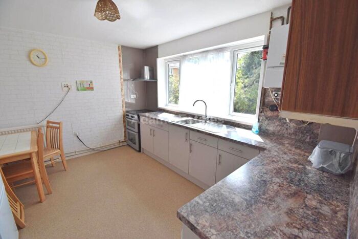 4 Bedroom Flat To Rent In Nelson Terrace, Reading, RG1