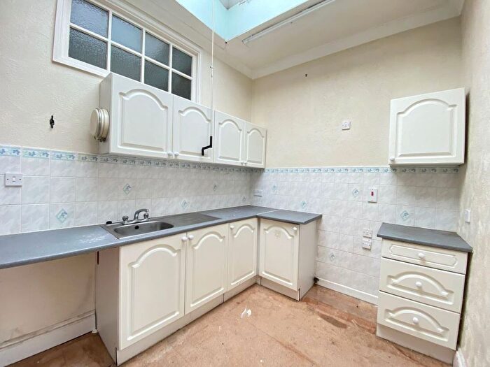 2 Bedroom Flat For Sale In Wave End Alexandra Road, Penzance, Cornwall, TR18