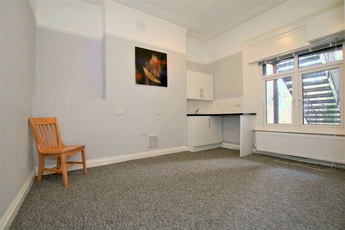 1 Bedroom Apartment To Rent In Harlesden Road, Willesden, London, NW10
