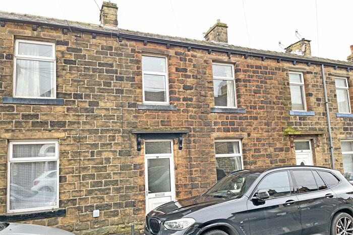 3 Bedroom Terraced House For Sale In Castle Street, Skipton, BD23