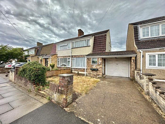 2 Bedroom Property For Sale In Cherry Grove, Uxbridge, UB8