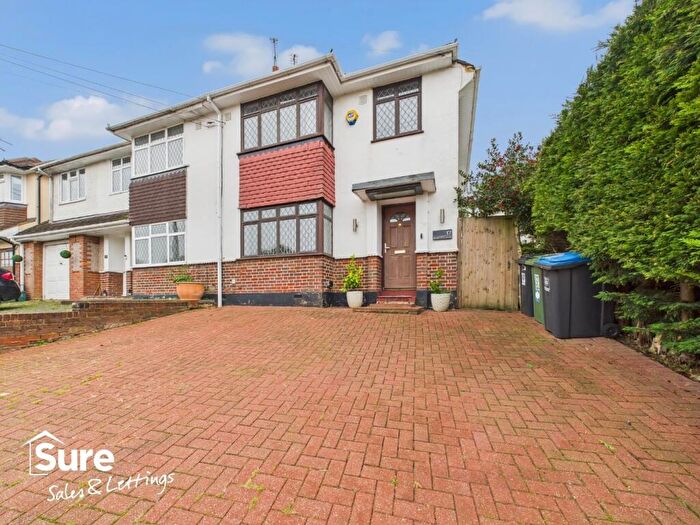 3 Bedroom Semi Detached House For Sale In Mountfield Road, Hemel Hempstead, Hertfordshire, HP2