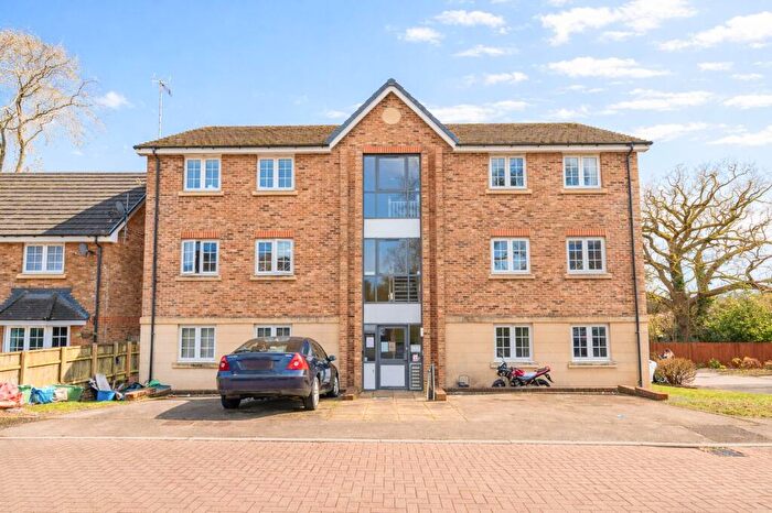 2 Bedroom Flat For Sale In Westfield Gardens, Newport, NP20