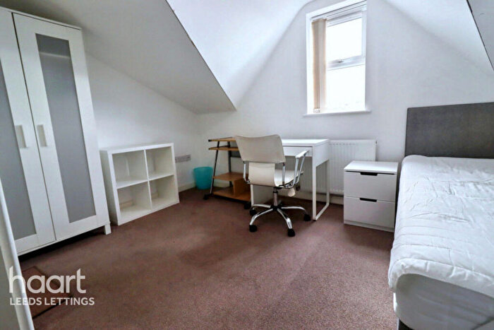 1 Bedroom Terraced House To Rent In Burley Lodge Road, Leeds, LS6