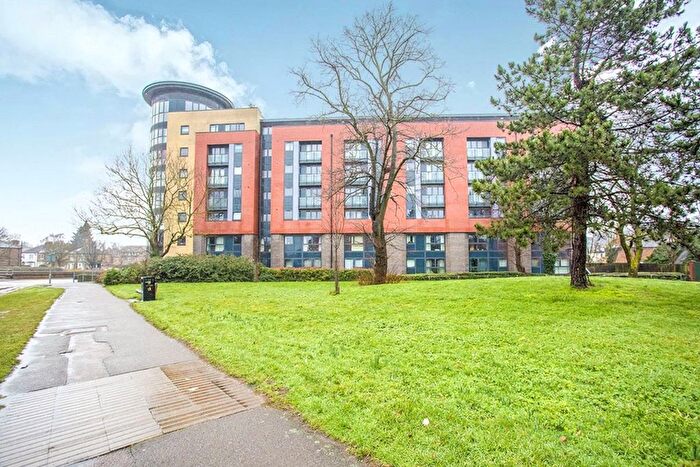 2 Bedroom Flat To Rent In St. Albans Road, Watford, Hertfordshire, WD17