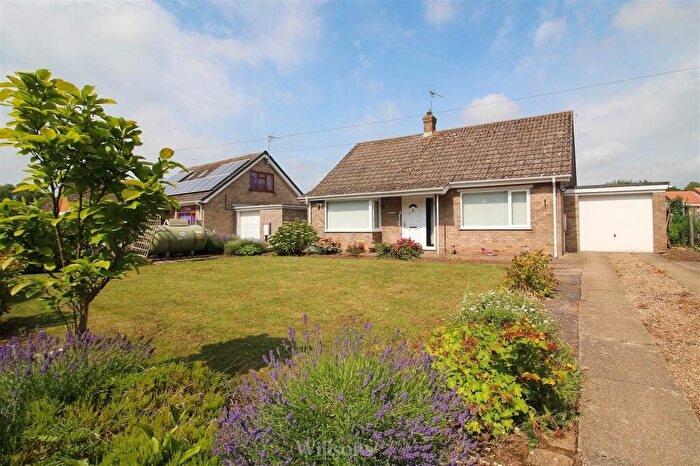 3 Bedroom Detached Bungalow For Sale In Low Road, Wainfleet St. Mary, Skegness, PE24