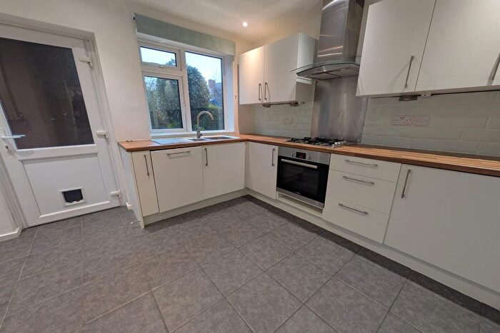 3 Bedroom Semi Detached House To Rent In Abbey Road, Beeston, NG9
