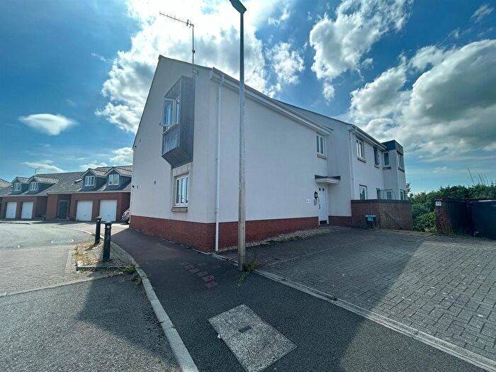 1 Bedroom Flat For Sale In Oakfields, Tiverton, EX16