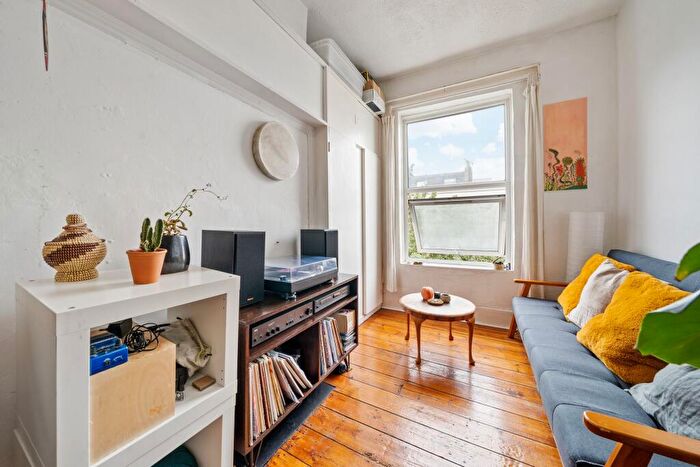 4 Bedroom Terraced House For Sale In Windsor Road, London, N7