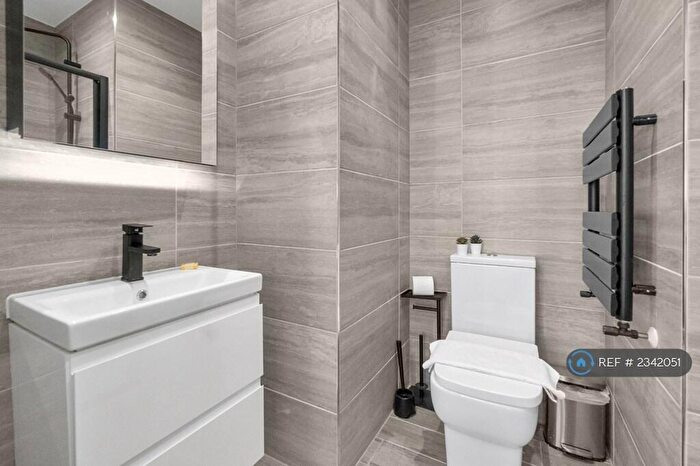 3 Bedroom Flat To Rent In Mount Road, London, NW4