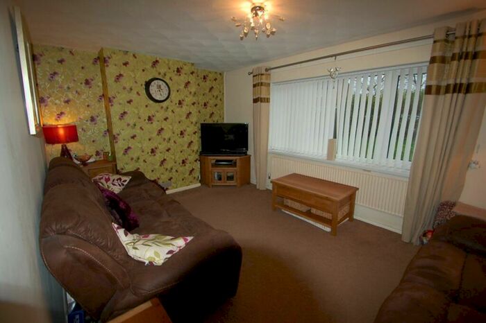 3 Bedroom House To Rent In Salisbury Drive, Swadlincote, Derbyshire, DE11