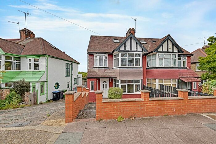 4 Bedroom House To Rent In Tanfield Avenue London, NW2