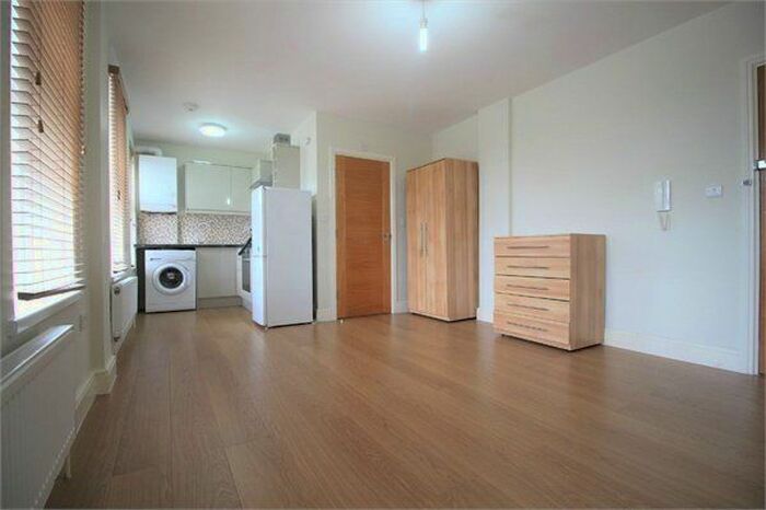 Studio To Rent In Town Quay Wharf, Barking, IG11