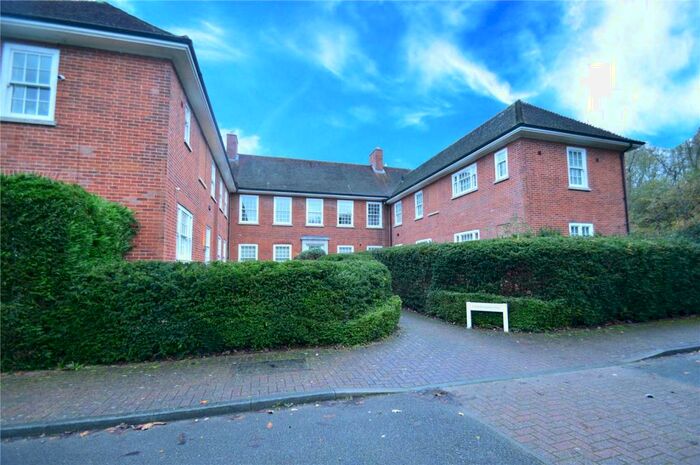 3 Bedroom Apartment To Rent In Furzefield Villas, Cayton Road, Netherne On The Hill, CR5