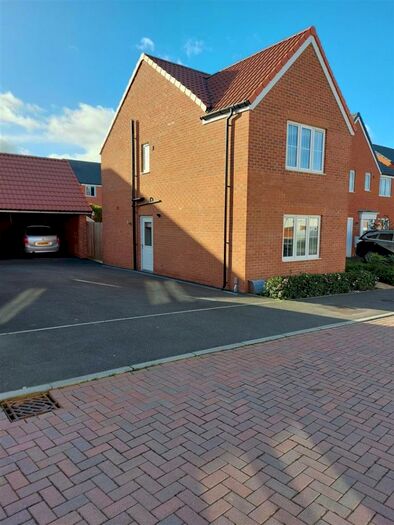 3 Bedroom House To Rent In Bluebell Drive, Aylesham, Canterbury, CT3