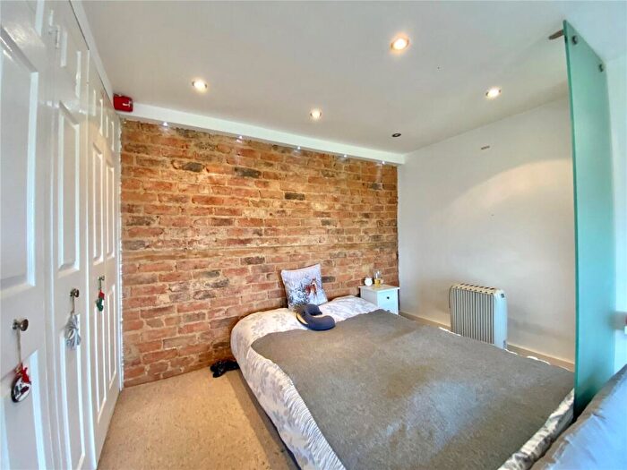 1 Bedroom Flat For Sale In Lansdown Crescent, Cheltenham, Gloucestershire, GL50