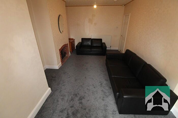 4 Bedroom Terraced House To Rent In Langleys Road, Birmingham, B29