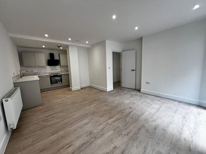 2 Bedroom Flat To Rent In St George's Place, Canterbury, CT1