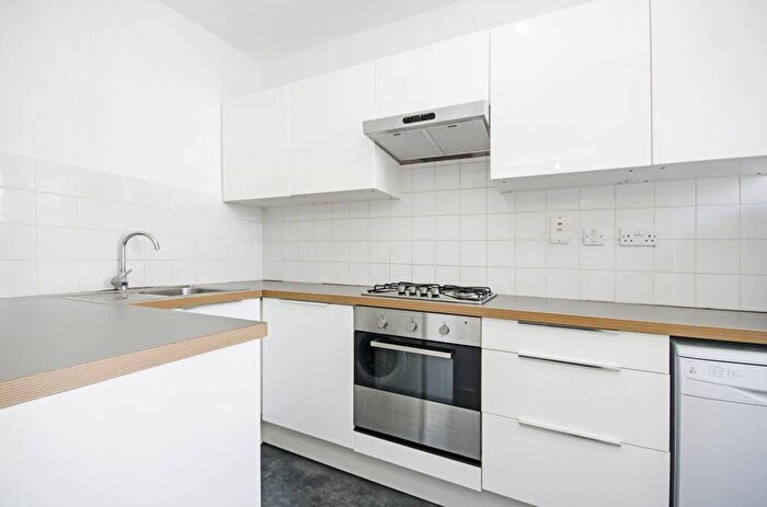 1 Bedroom Flat To Rent In Graham Road, Hackney, London, E8