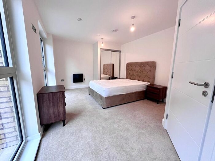 2 Bedroom Flat To Rent In Boulevard Plaza, A Bristol Street, Birmingham, B5
