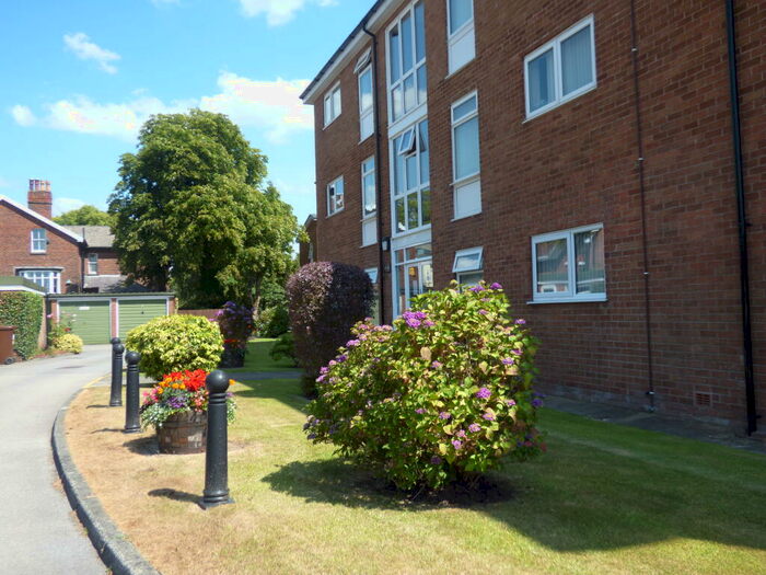 2 Bedroom Apartment To Rent In Moorlands, Garstang Road, Preston, PR1