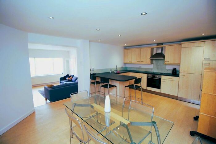 2 Bedroom Garage / Parking To Rent In St Augustines Road, Ramsgate, CT11