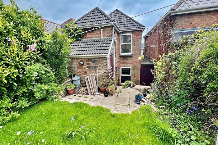 2 Bedroom Detached House To Rent In Parkstone, BH12