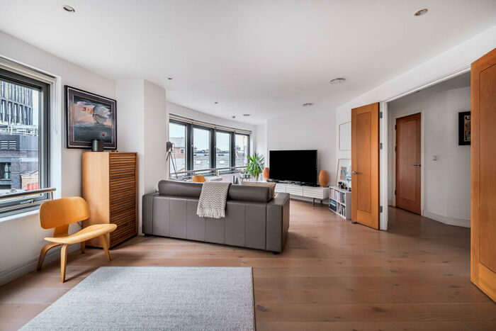 1 Bedroom Apartment To Rent In Garden Walk, Shoreditch, EC2A