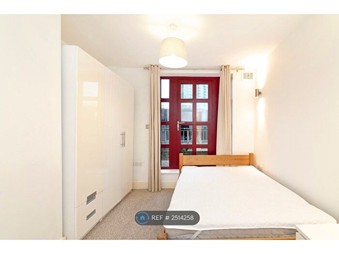 2 Bedroom Flat To Rent In Eagle Works West, London, E1