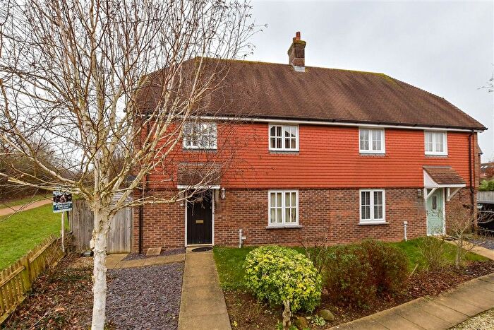3 Bedroom Semi-Detached House For Sale In Morris Drive, Billingshurst, West Sussex, RH14