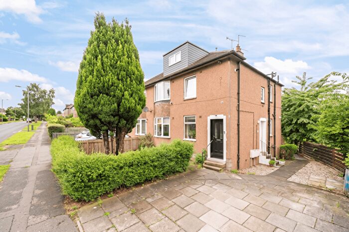 2 Bedroom Flat For Sale In Carrick Knowe Avenue, Carrick Knowe, Edinburgh, EH12