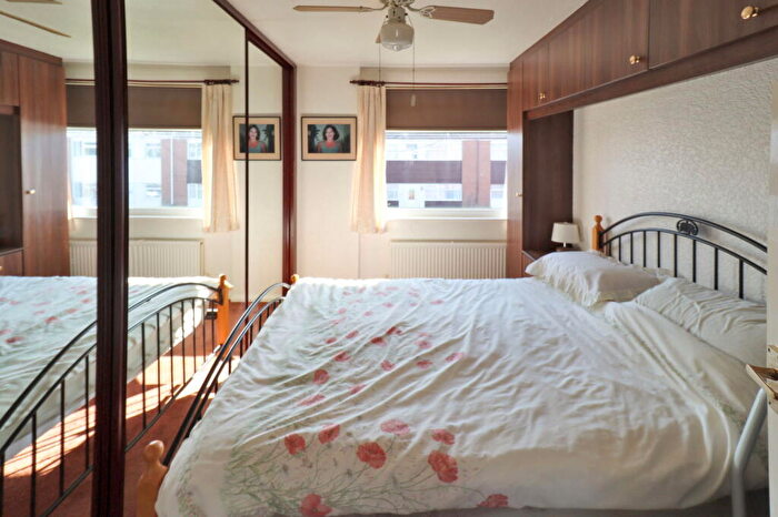 1 Bedroom Flat For Sale In Millersdale Close, Eastham, CH62