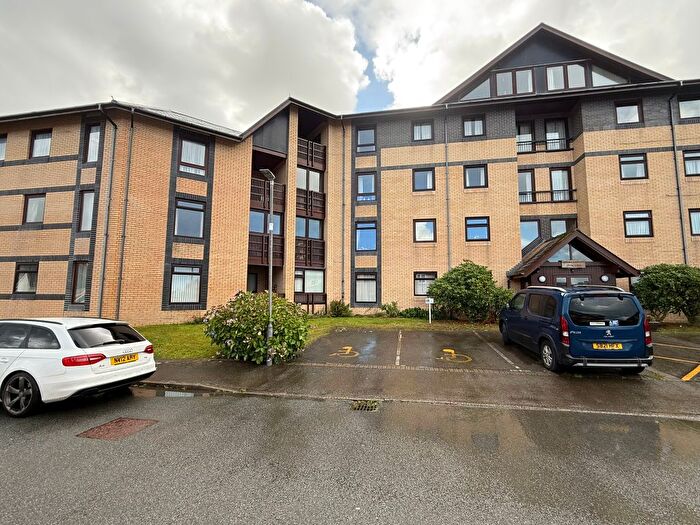 2 Bedroom Flat For Sale In Gerddi Rheidol, Aberystwyth, SY23
