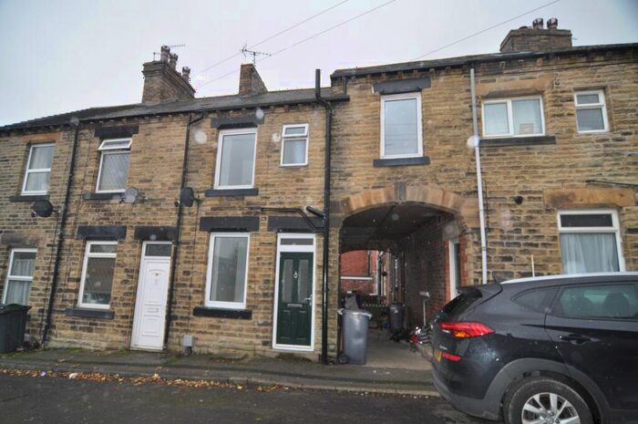 3 Bedroom House To Rent In Princess Street, Hoyland, S74